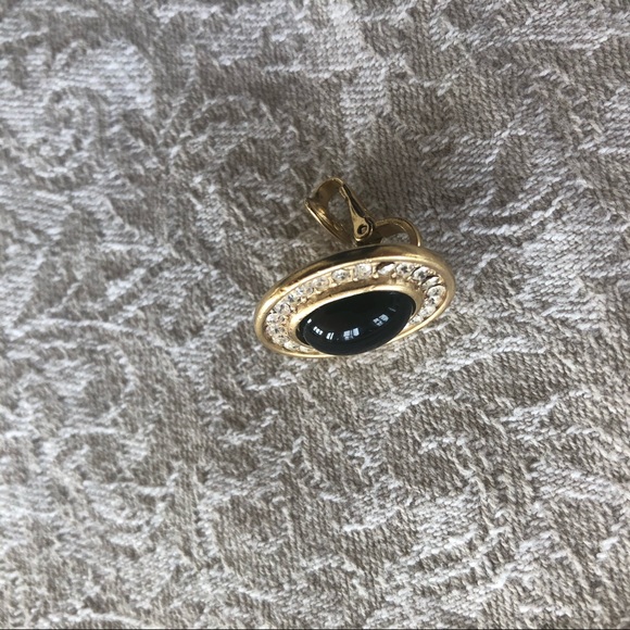 VintageTRIFARI Black & Rhinestone Clip-on Earrings - Picture 6 of 9